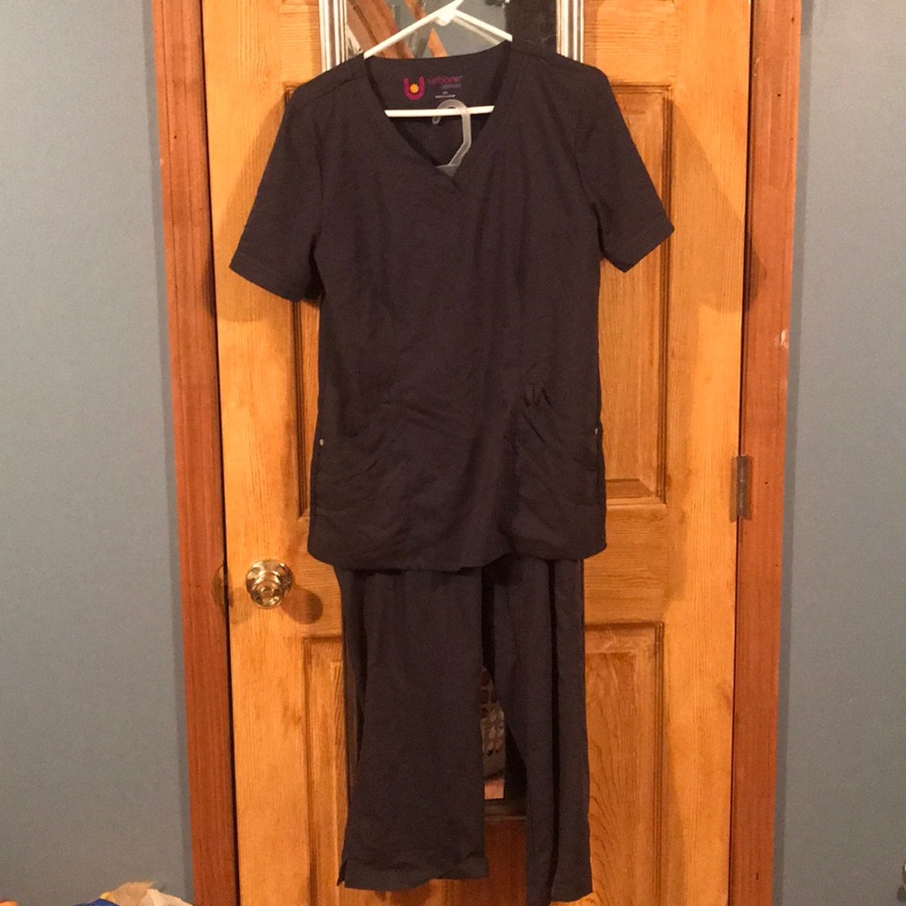 Urbane ultimate medium scrub top and bottoms